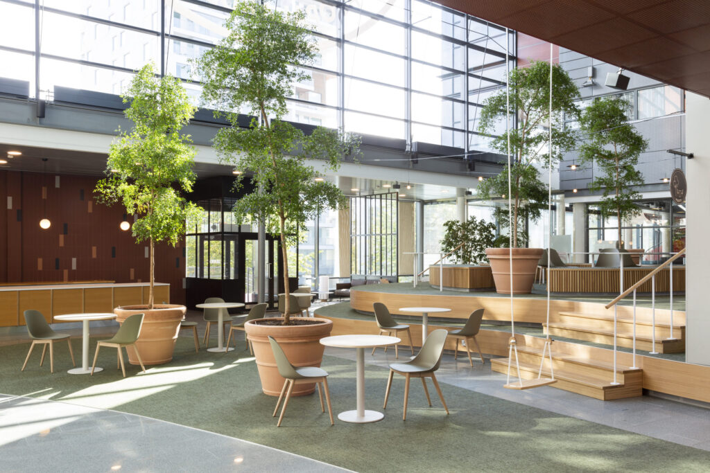 Entti Design vihersisustus Helsinki Huudi