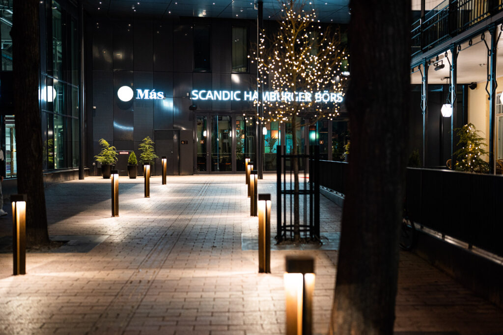 Scandic Hamburger Börs, kivi- ja viherrakentaminen