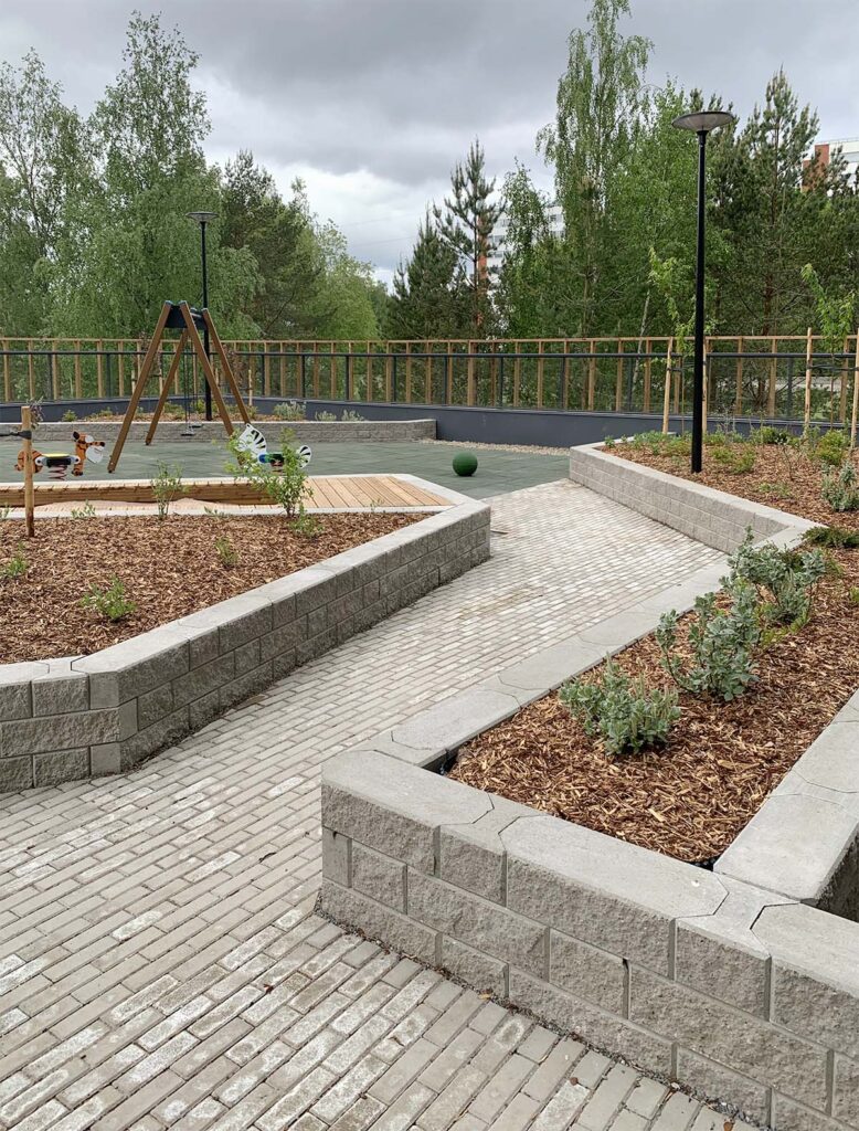 Kansipihan rakentaminen, Turku