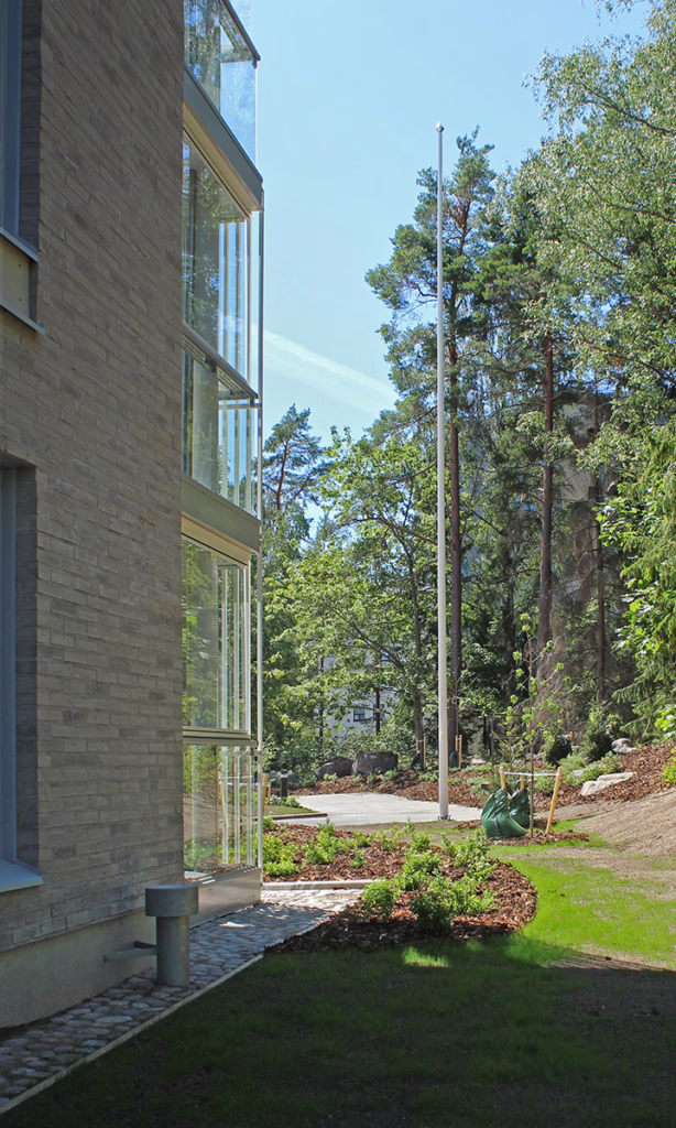 Uusimaa viherrakentaminen espoo lipputanko, seulakivi, istutusalue