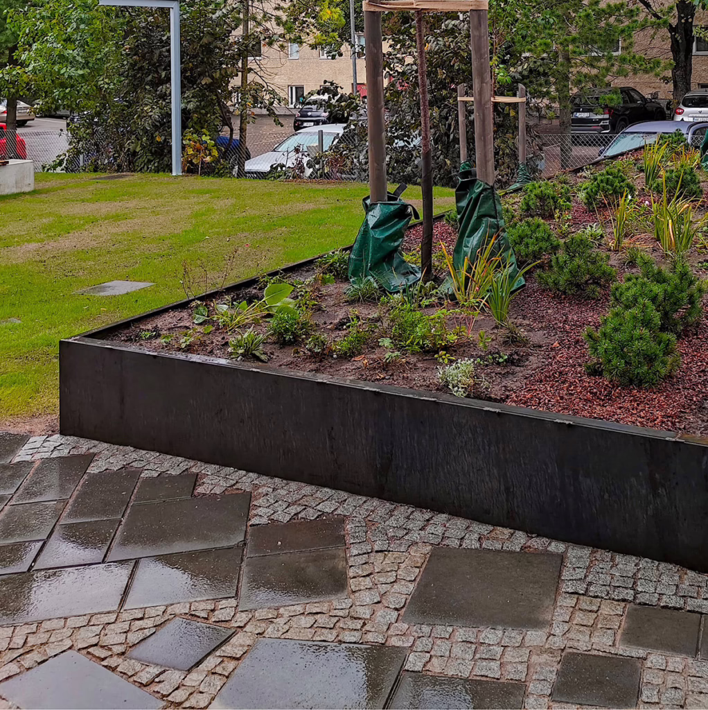 Töölön Meanderin kiveys on täynnä yksityiskohtia.