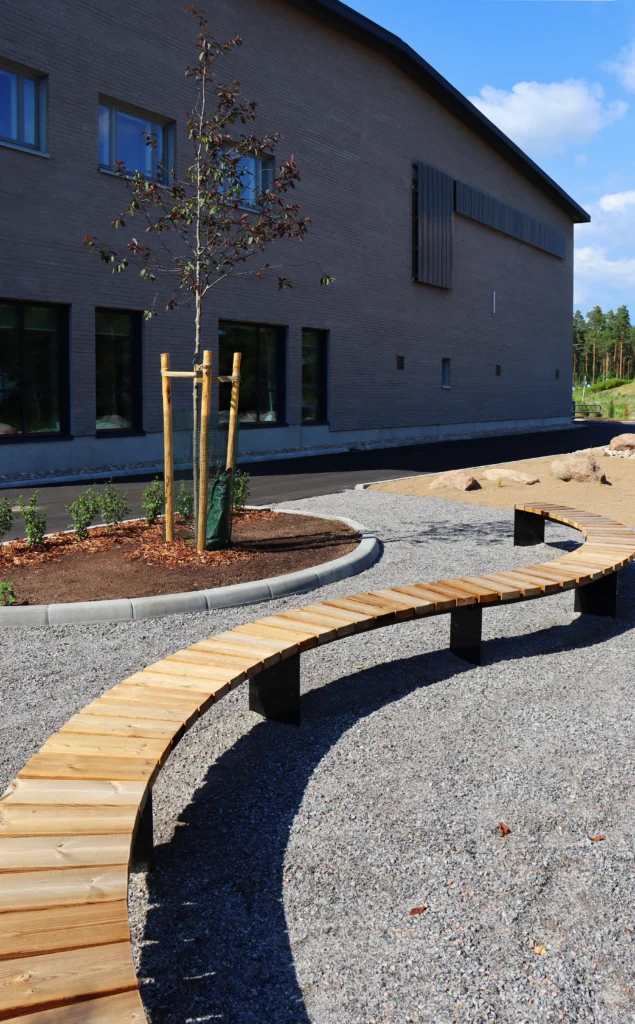 Entti design maisemasuunnittelu, Naantalin luonnonmaan perhetalo