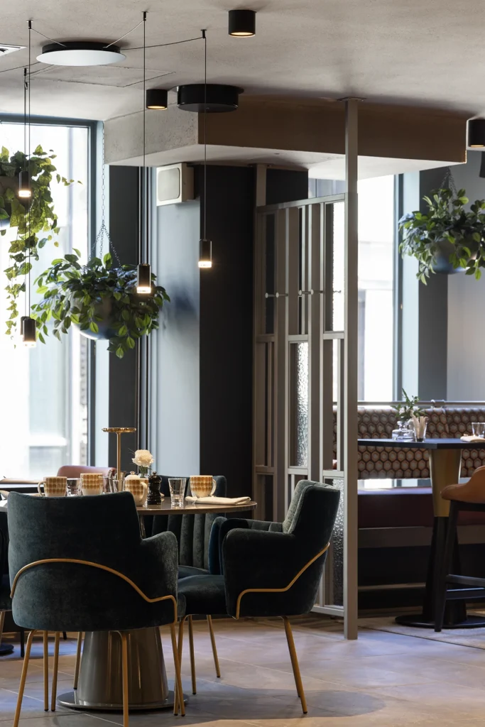 Entti Design vihersisustus Helsinki