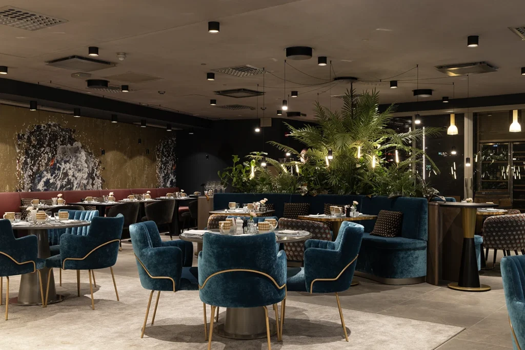 Entti Design vihersisustus Helsinki ravintola