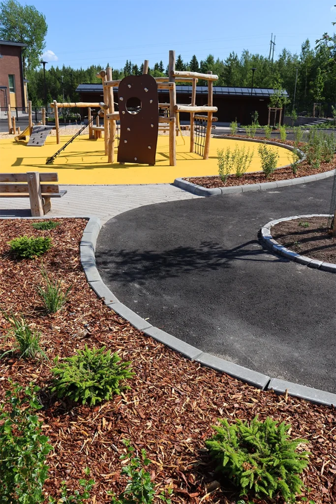 Entti design maisemasuunnittelu, Naantalin luonnonmaan perhetalo