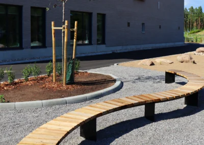 Luonnonmaan perhetalo