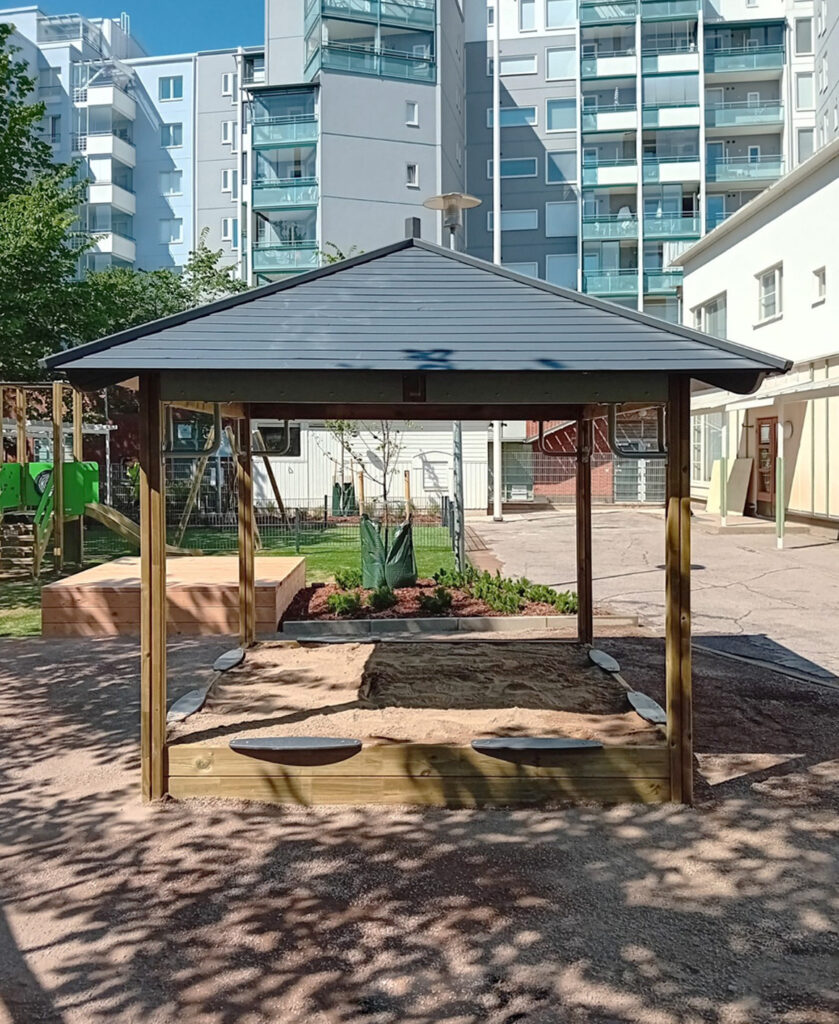 Entti Uusimaa viherrak Kampin päiväkoti katettu hiekkalaatikko