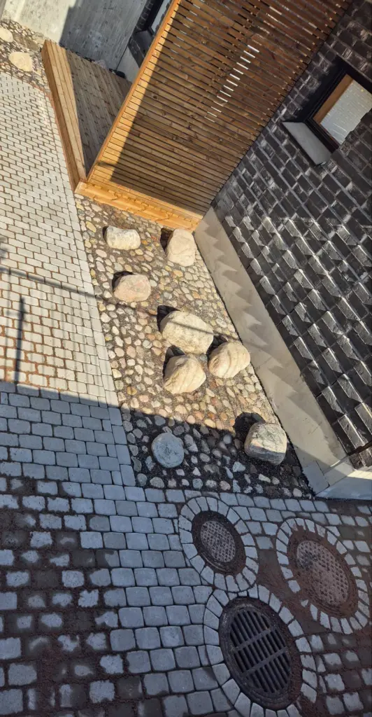 Viherrakentaminen Espoo pihaurakka kiveys seulakivi luonnonkivi kaivot